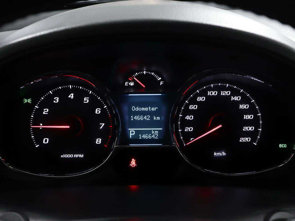 Chevrolet Captiva с пробегом — 2014 год. Фото: #13