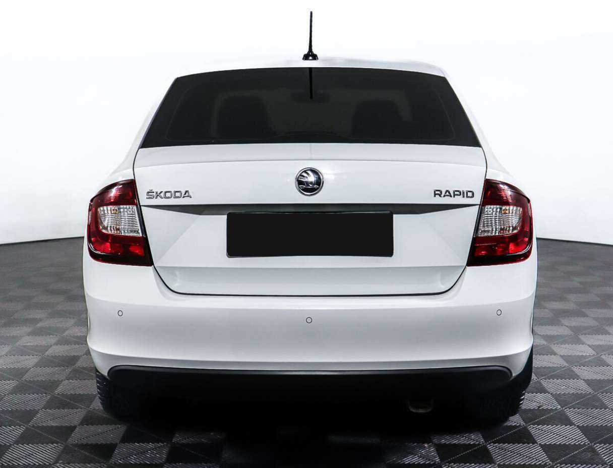 Skoda Rapid с пробегом — 2019 год. Фото: #5