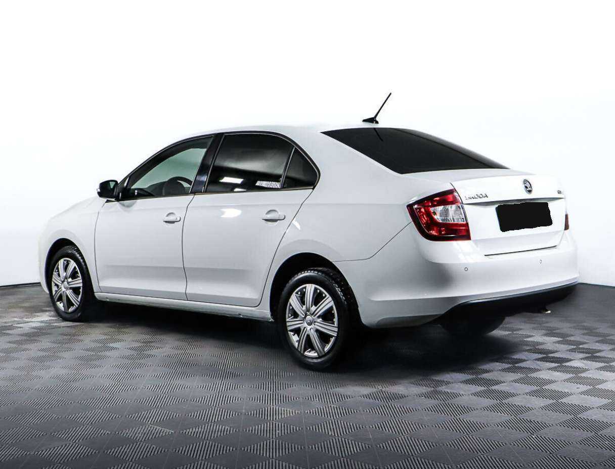 Skoda Rapid с пробегом — 2019 год. Фото: #6