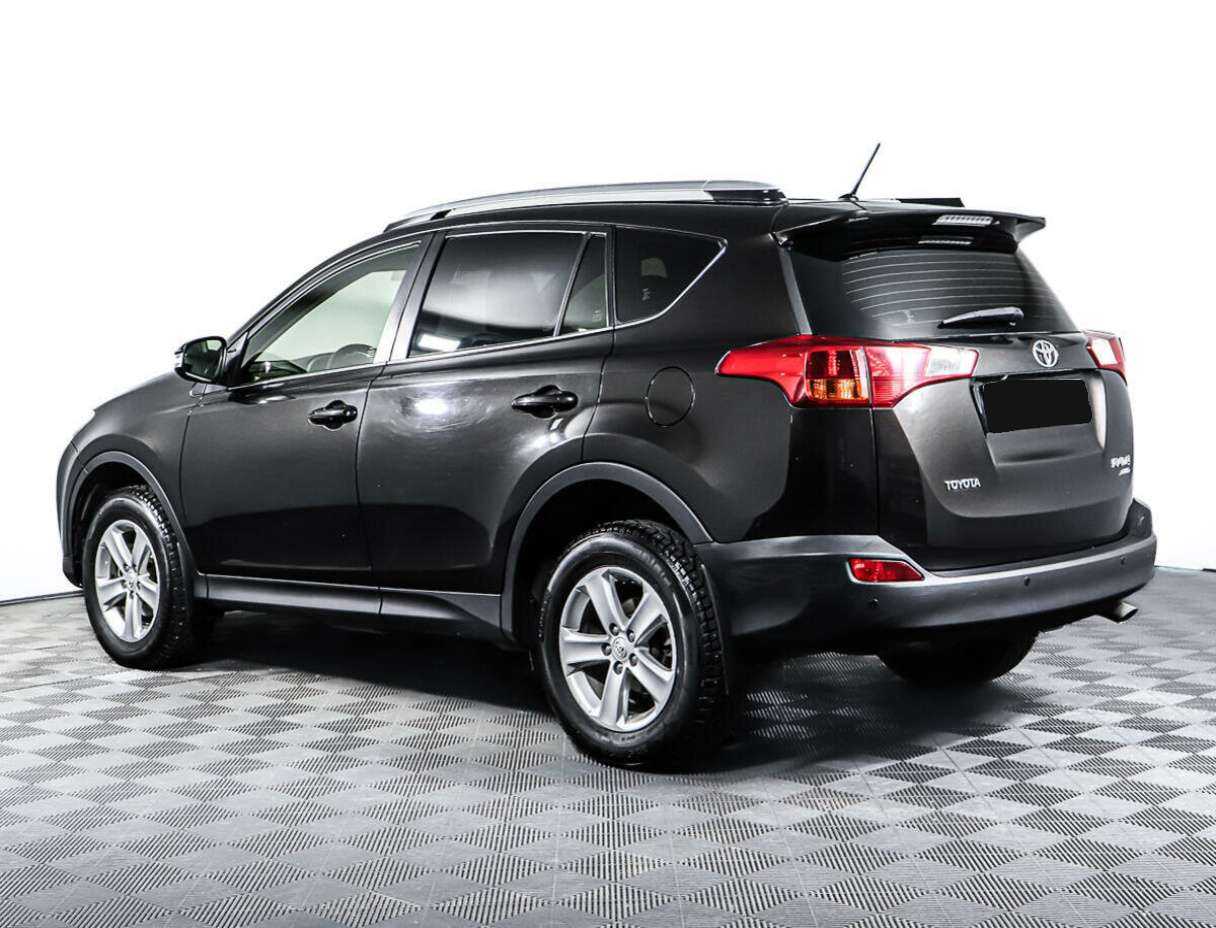 Toyota RAV4 с пробегом — 2014 год. Фото: #6