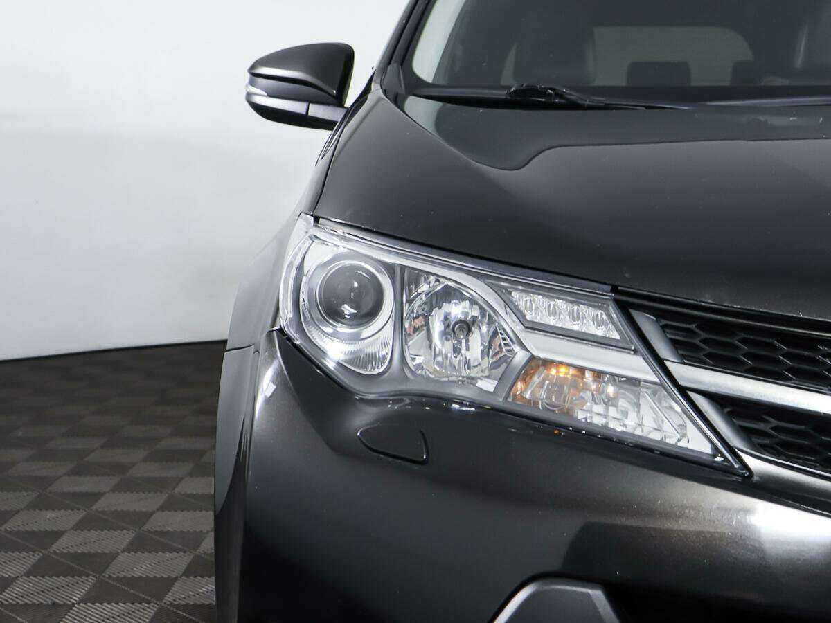 Toyota RAV4 с пробегом — 2014 год. Фото: #23