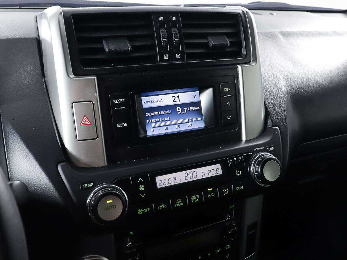 Toyota Land Cruiser Prado с пробегом — 2012 год. Фото: #17