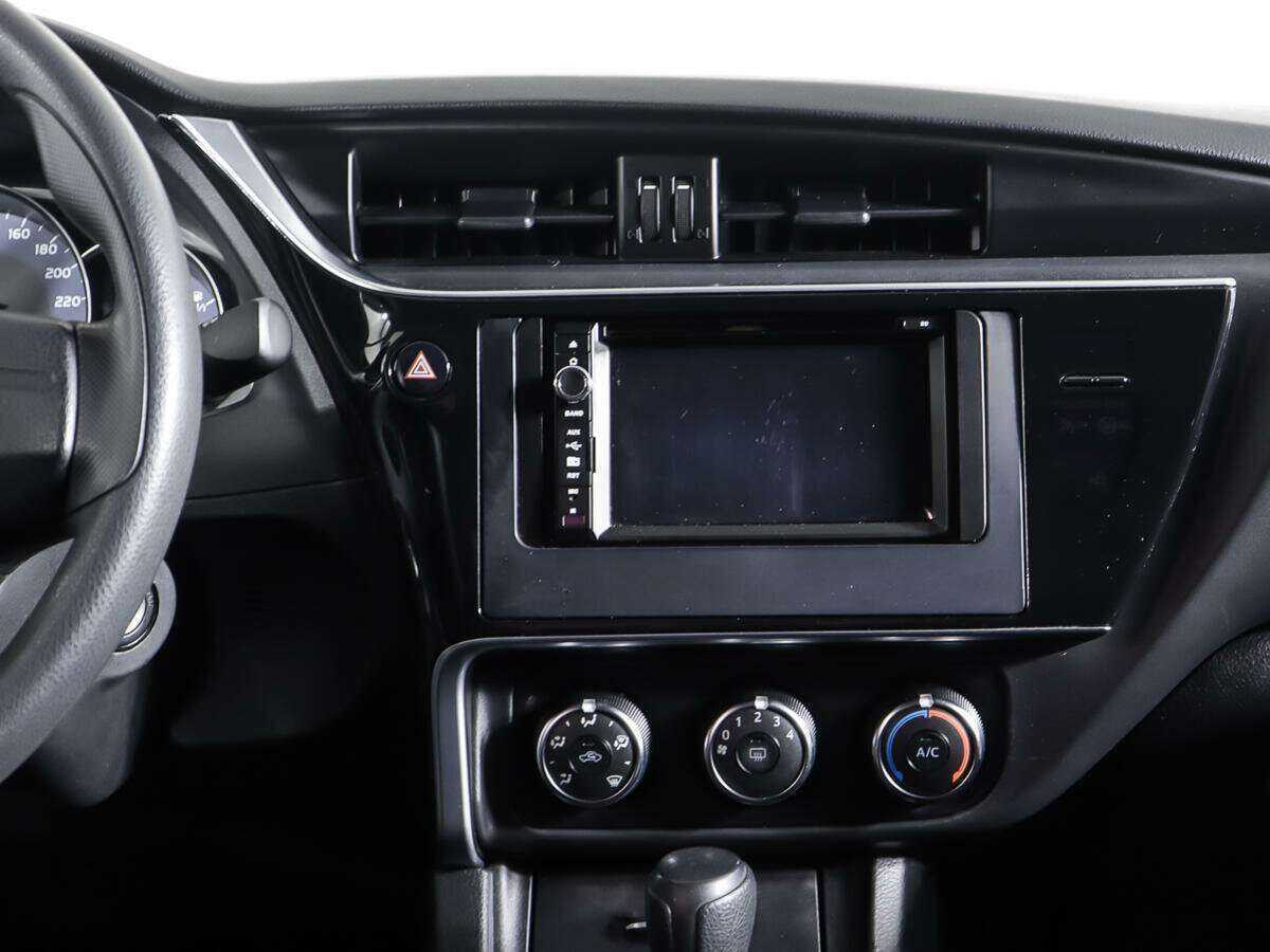Toyota Corolla с пробегом — 2016 год. Фото: #11