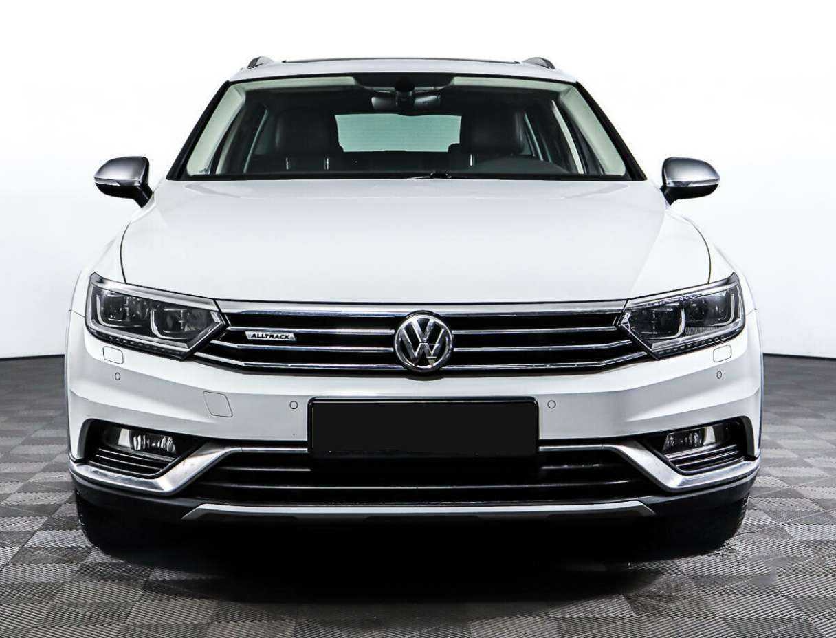 Volkswagen Passat с пробегом — 2018 год. Фото: #1