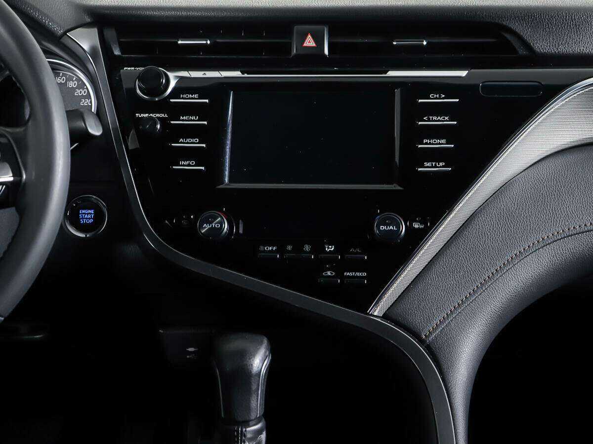 Toyota Camry с пробегом — 2020 год. Фото: #11
