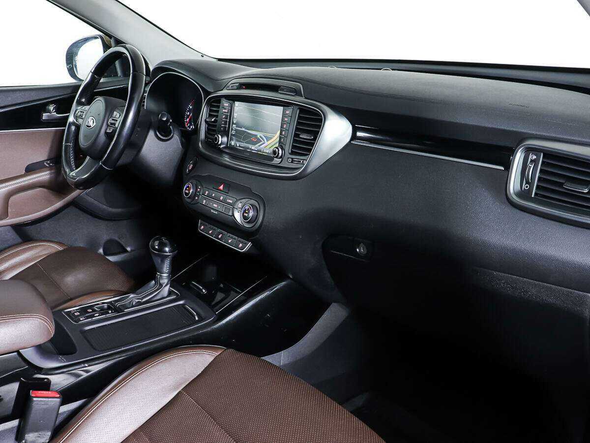 Kia Sorento с пробегом — 2017 год. Фото: #8