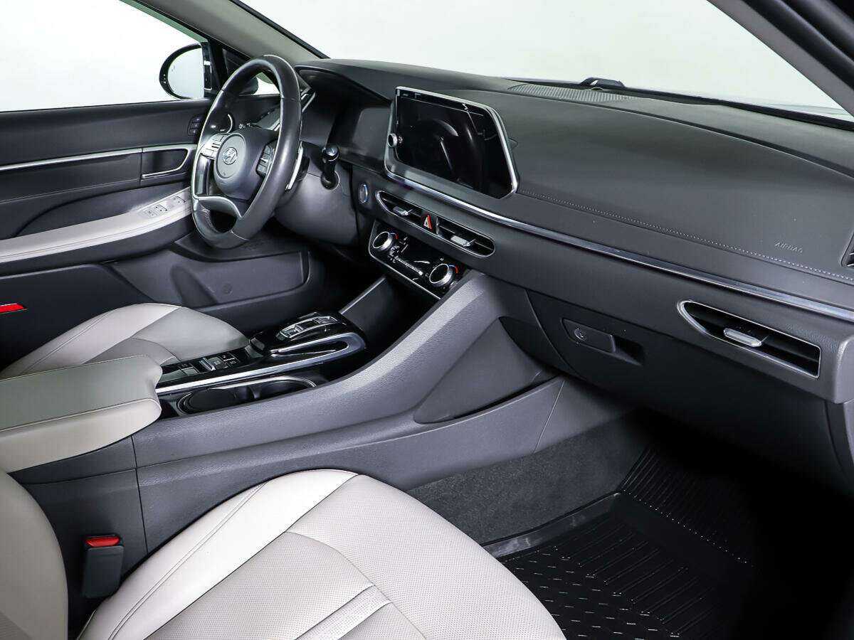 Hyundai Sonata с пробегом — 2020 год. Фото: #8