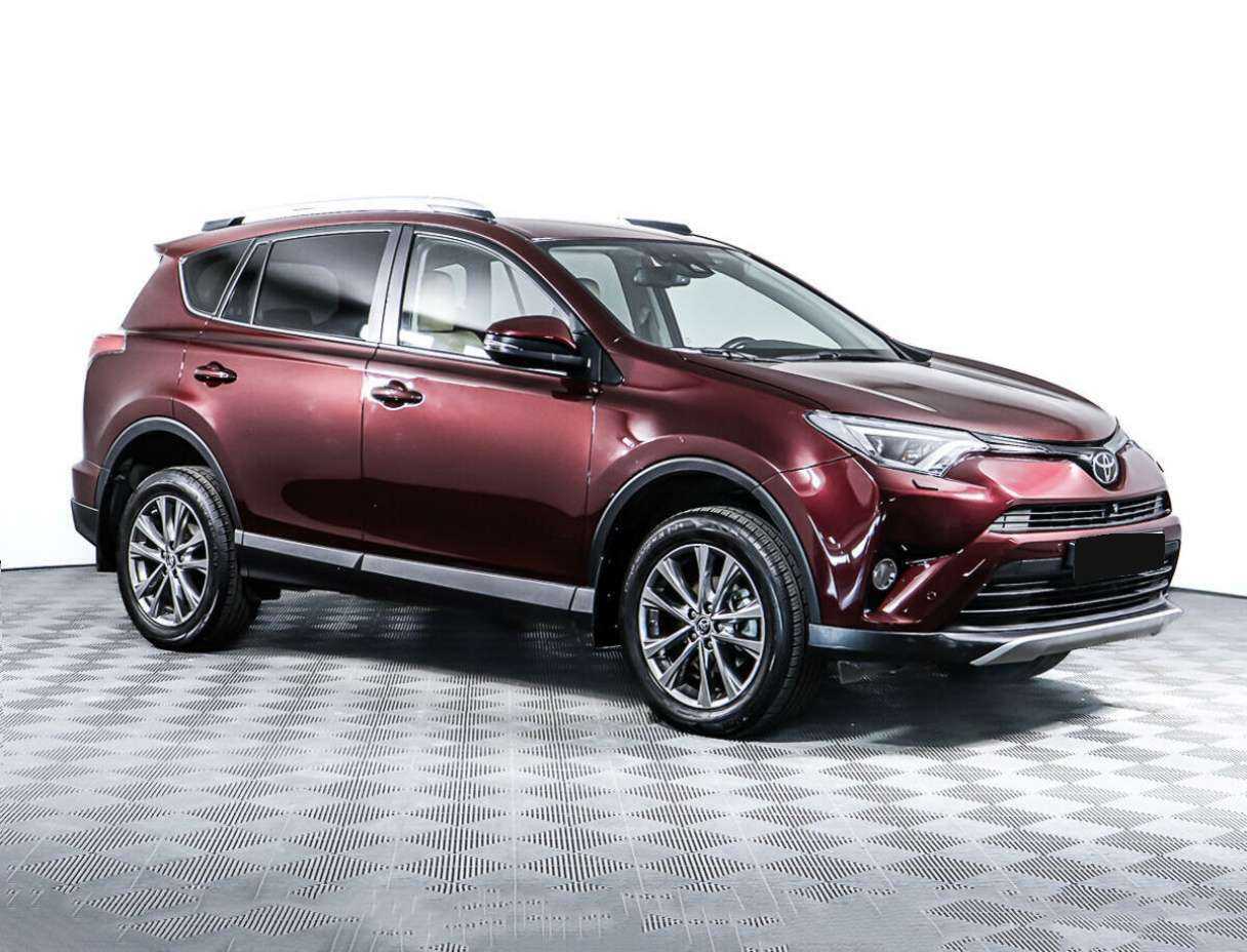 Toyota RAV4 с пробегом — 2018 год. Фото: #2