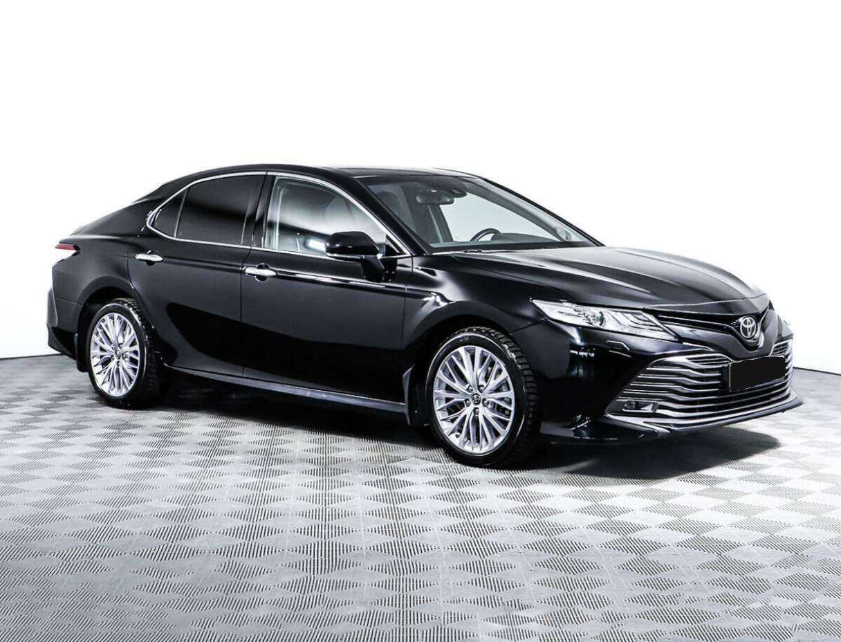 Toyota Camry с пробегом — 2019 год. Фото: #2