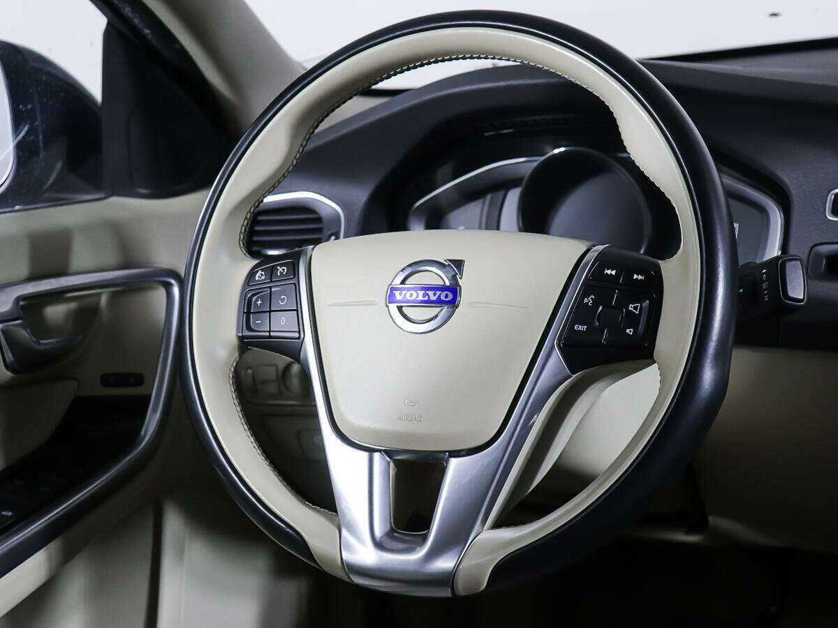 Volvo S60 с пробегом — 2014 год. Фото: #14