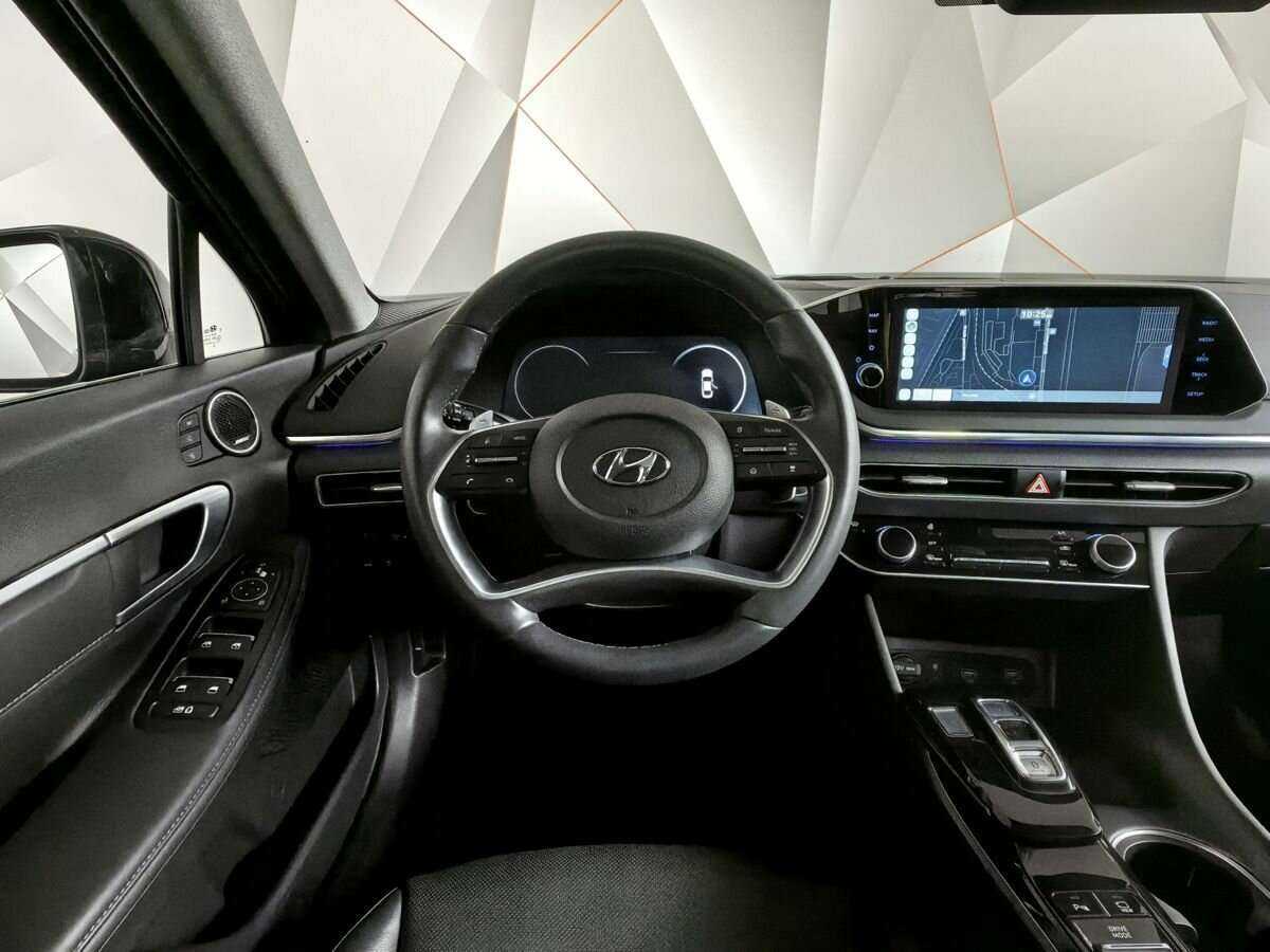 Hyundai Sonata с пробегом — 2022 год. Фото: #13