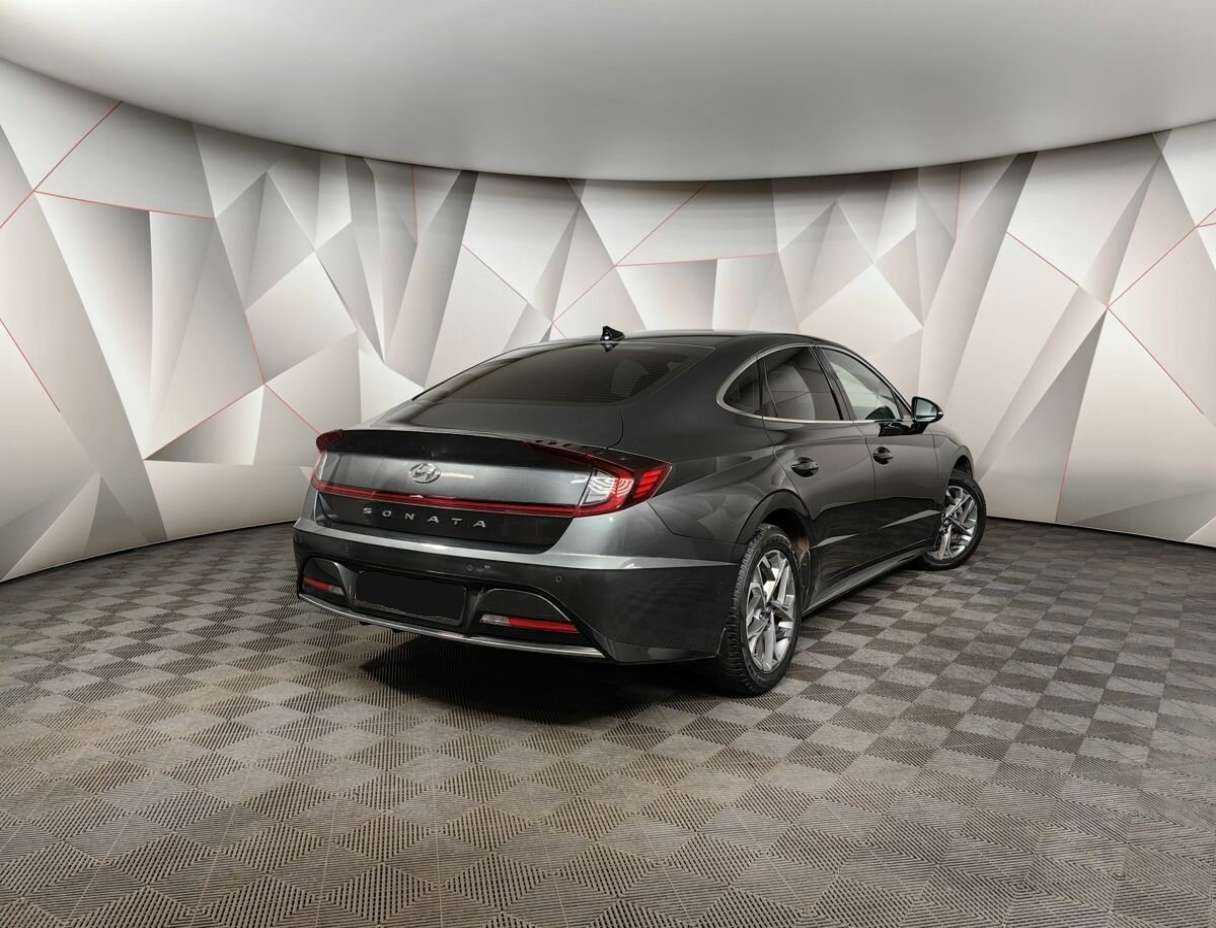Hyundai Sonata с пробегом — 2020 год. Фото: #1