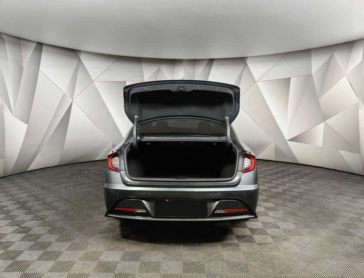 Hyundai Sonata с пробегом — 2020 год. Фото: #8