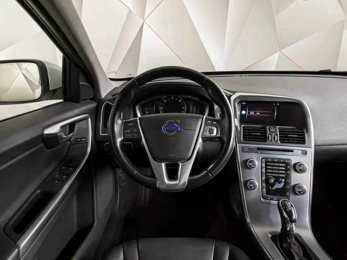 Volvo XC60 с пробегом — 2016 год. Фото: #13