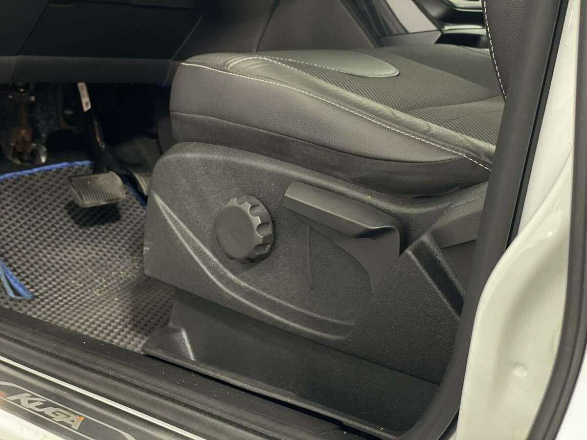 Ford Kuga с пробегом — 2015 год. Фото: #8