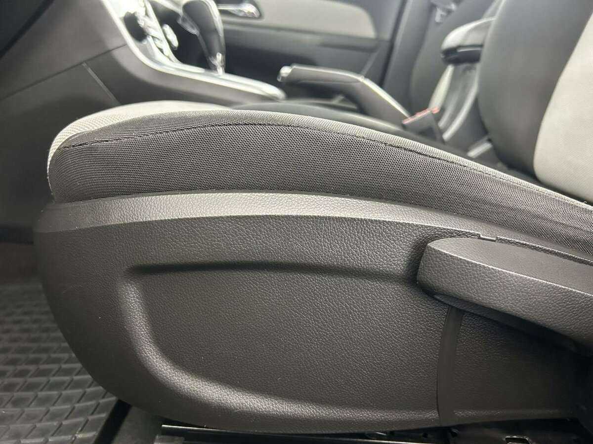 Chevrolet Cruze с пробегом — 2013 год. Фото: #9