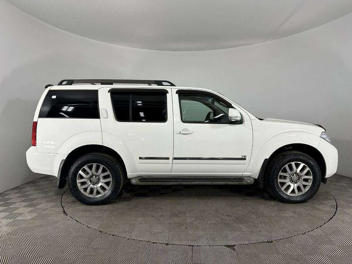 Nissan Pathfinder с пробегом — 2012 год. Фото: #3