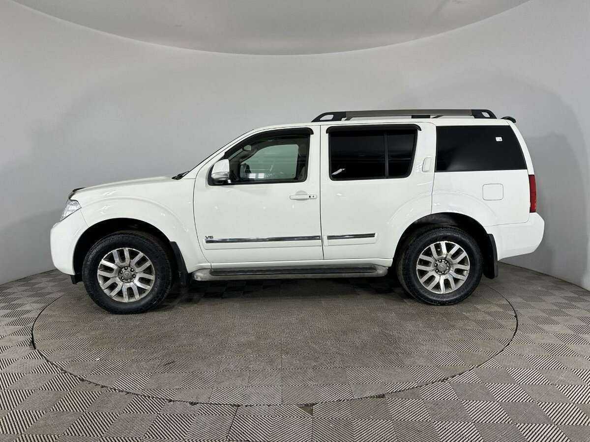Nissan Pathfinder с пробегом — 2012 год. Фото: #4