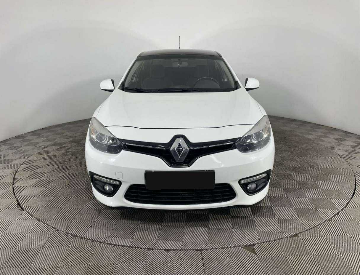 Renault Fluence с пробегом — 2015 год. Фото: #1