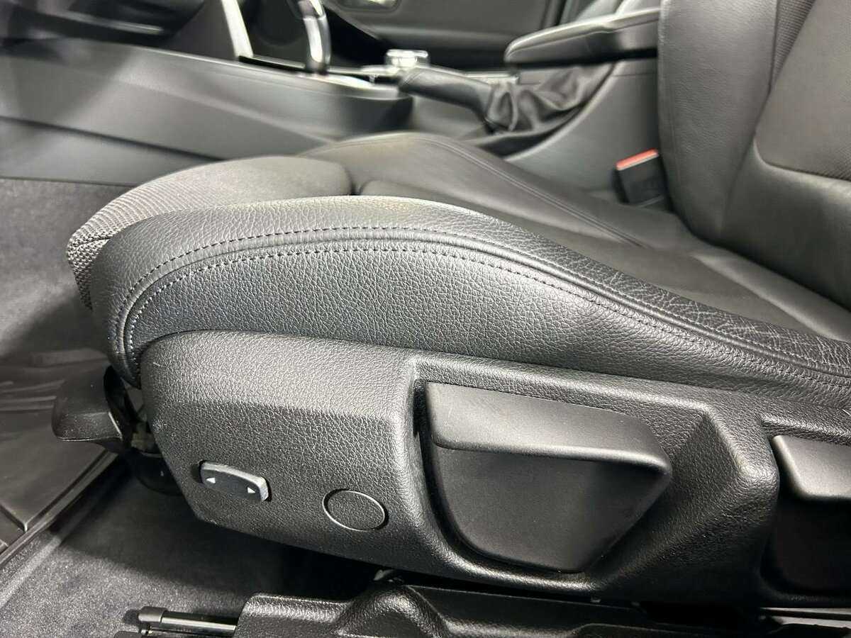 BMW 3 серии с пробегом — 2016 год. Фото: #9