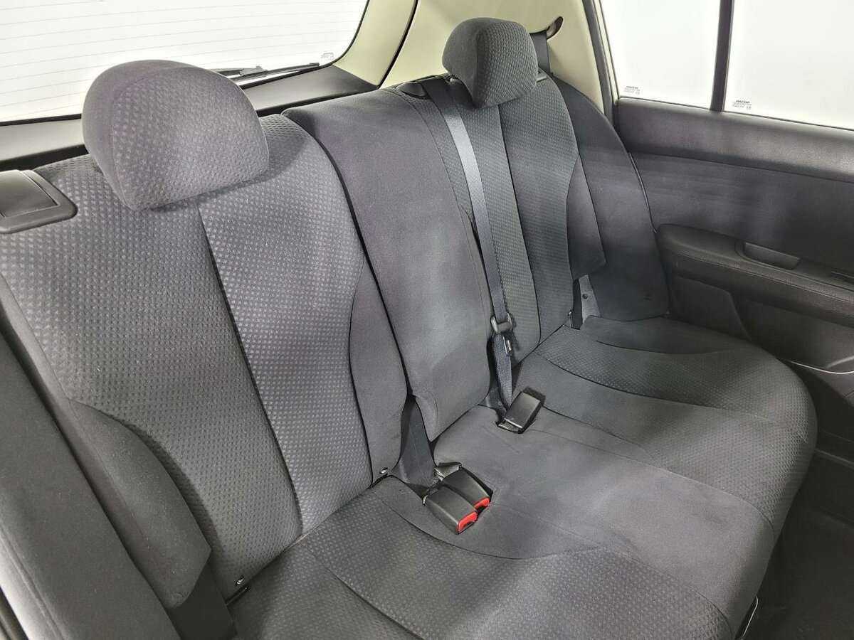 Nissan Tiida с пробегом — 2013 год. Фото: #14