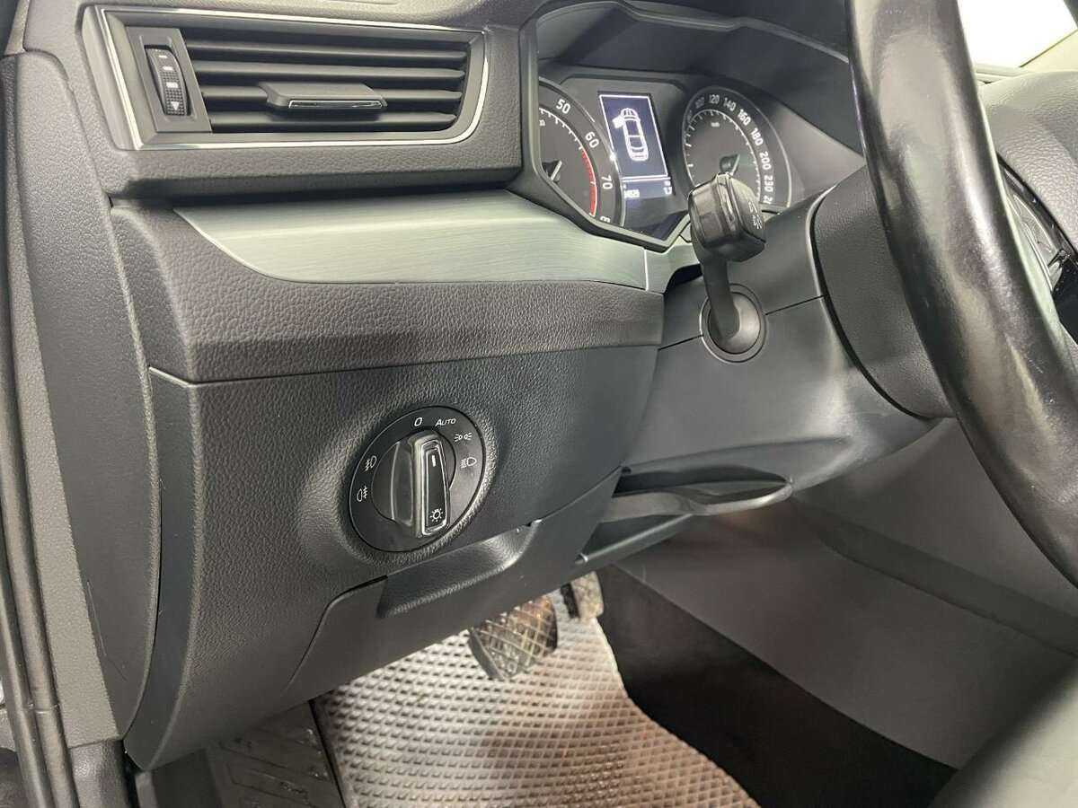 Skoda Superb с пробегом — 2018 год. Фото: #8