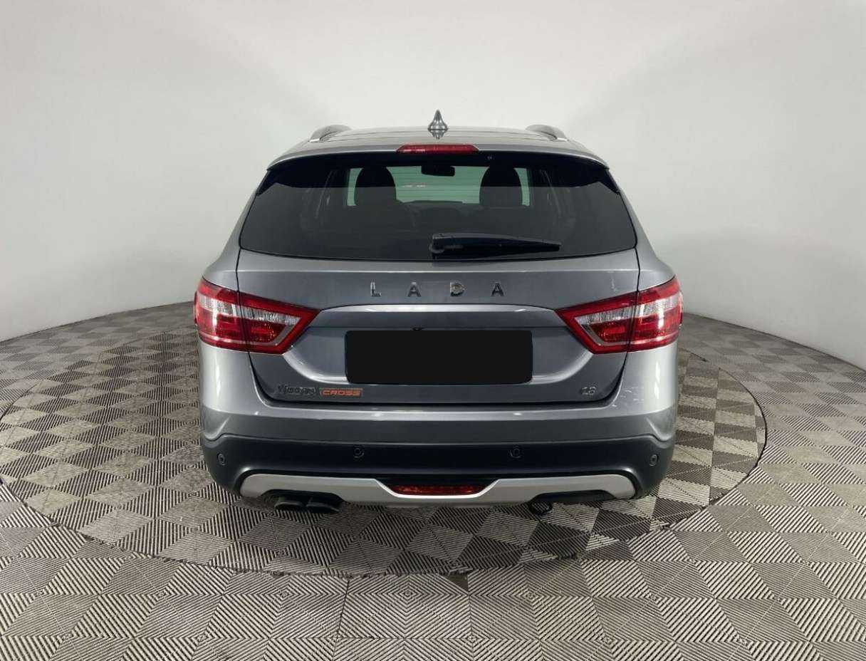 Lada (ВАЗ) Vesta с пробегом — 2018 год. Фото: #2