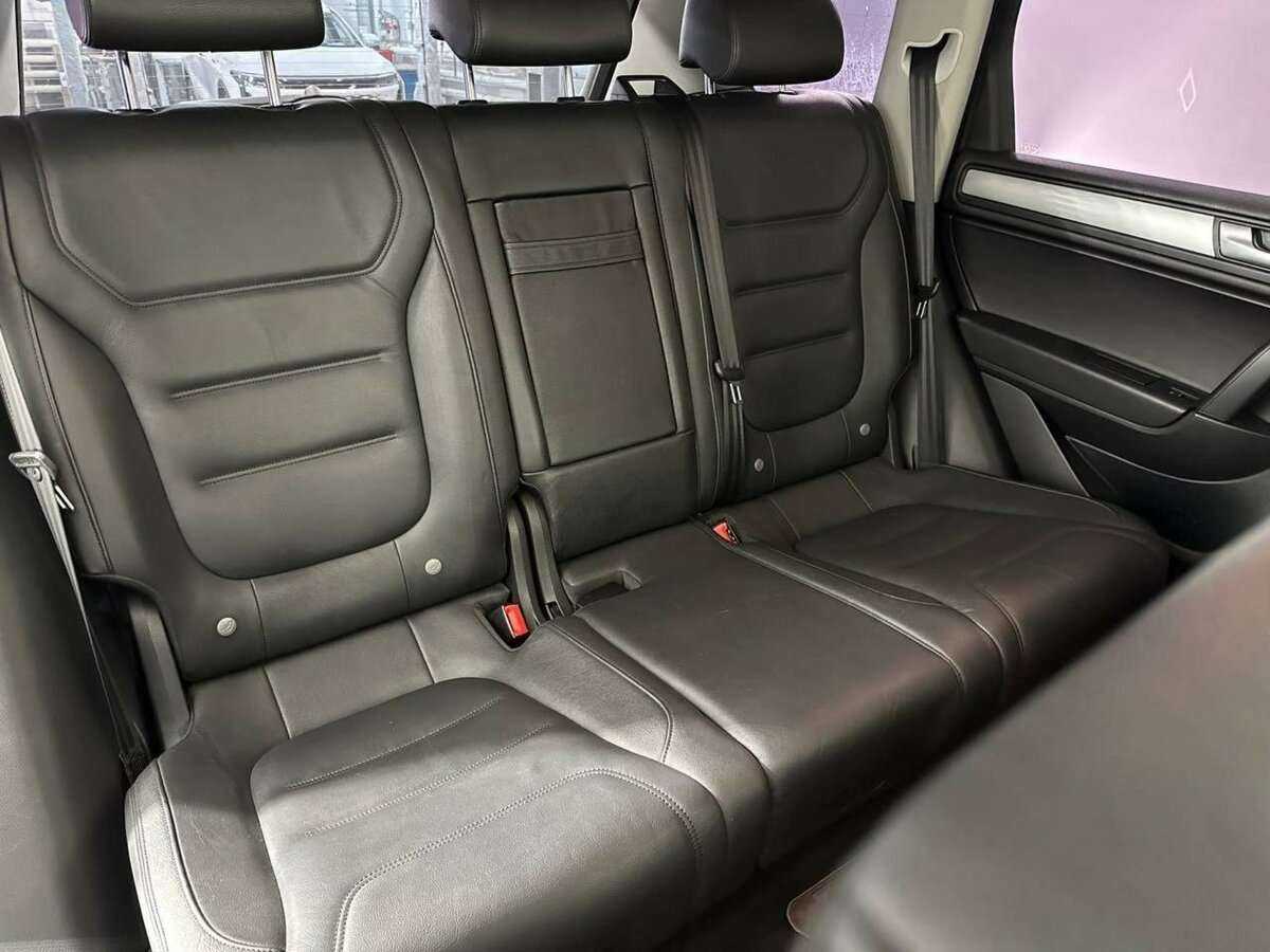 Volkswagen Touareg с пробегом — 2012 год. Фото: #14