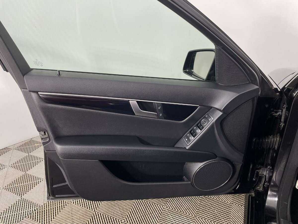 Mercedes-Benz C-Класс с пробегом — 2012 год. Фото: #7