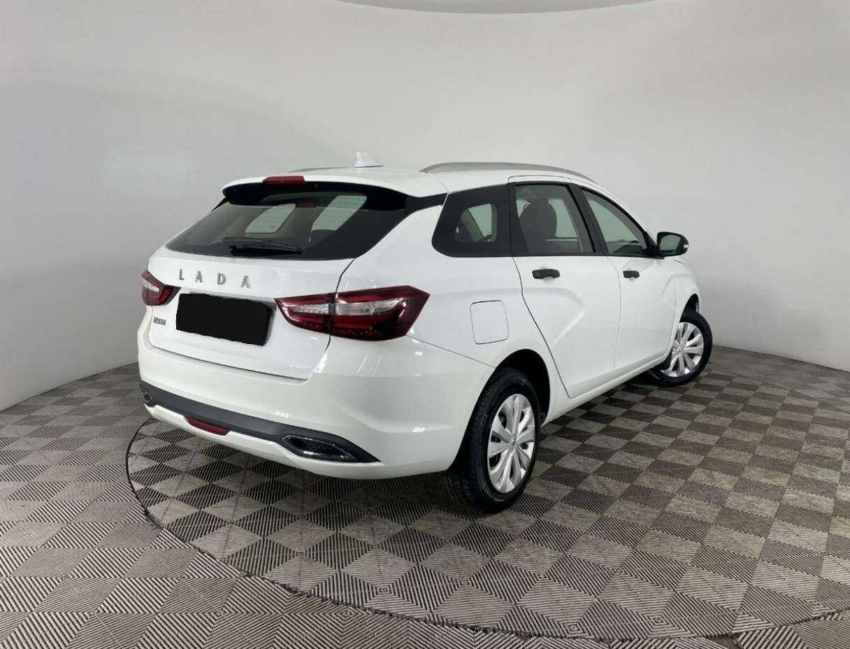 Lada (ВАЗ) Vesta с пробегом — 2023 год. Фото: #5