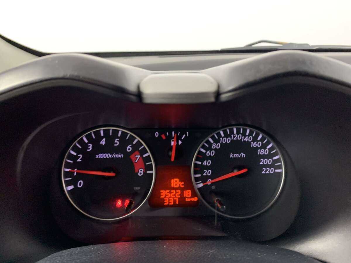 Nissan Note с пробегом — 2012 год. Фото: #8