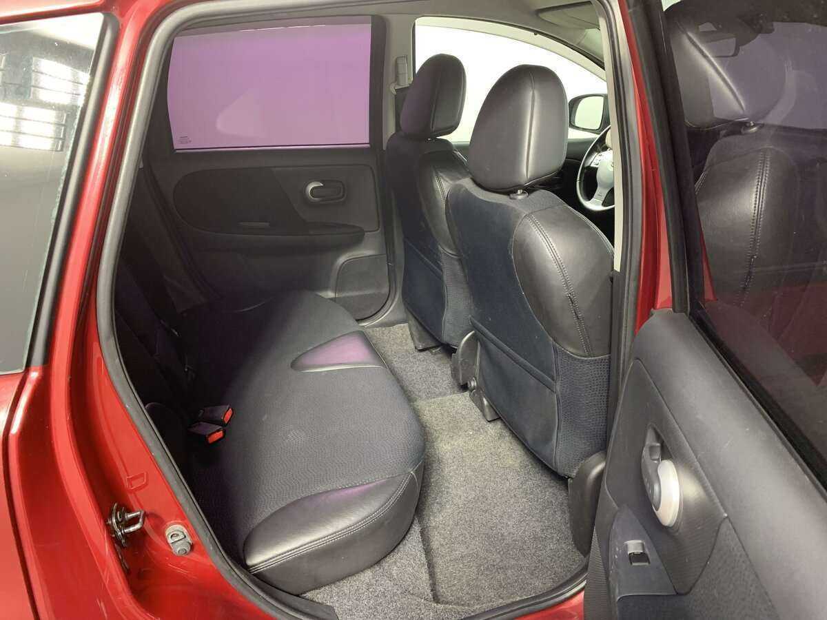 Nissan Note с пробегом — 2012 год. Фото: #12