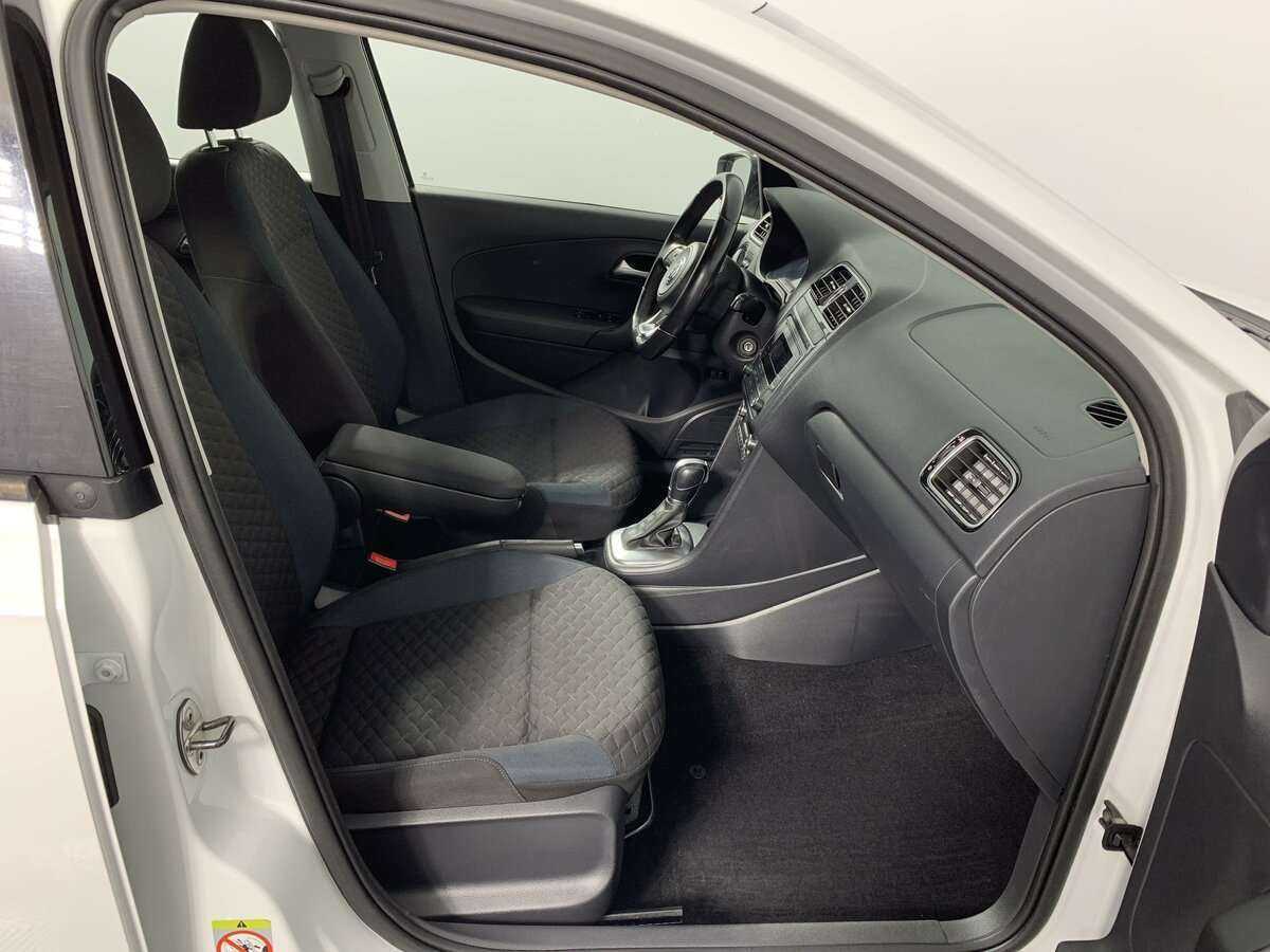 Volkswagen Polo с пробегом — 2020 год. Фото: #11