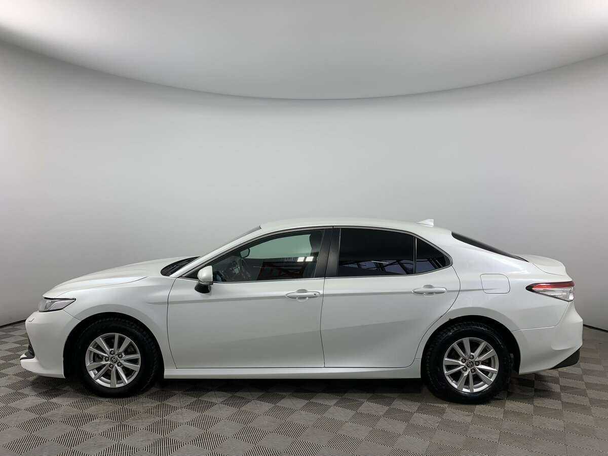 Toyota Camry с пробегом — 2020 год. Фото: #7