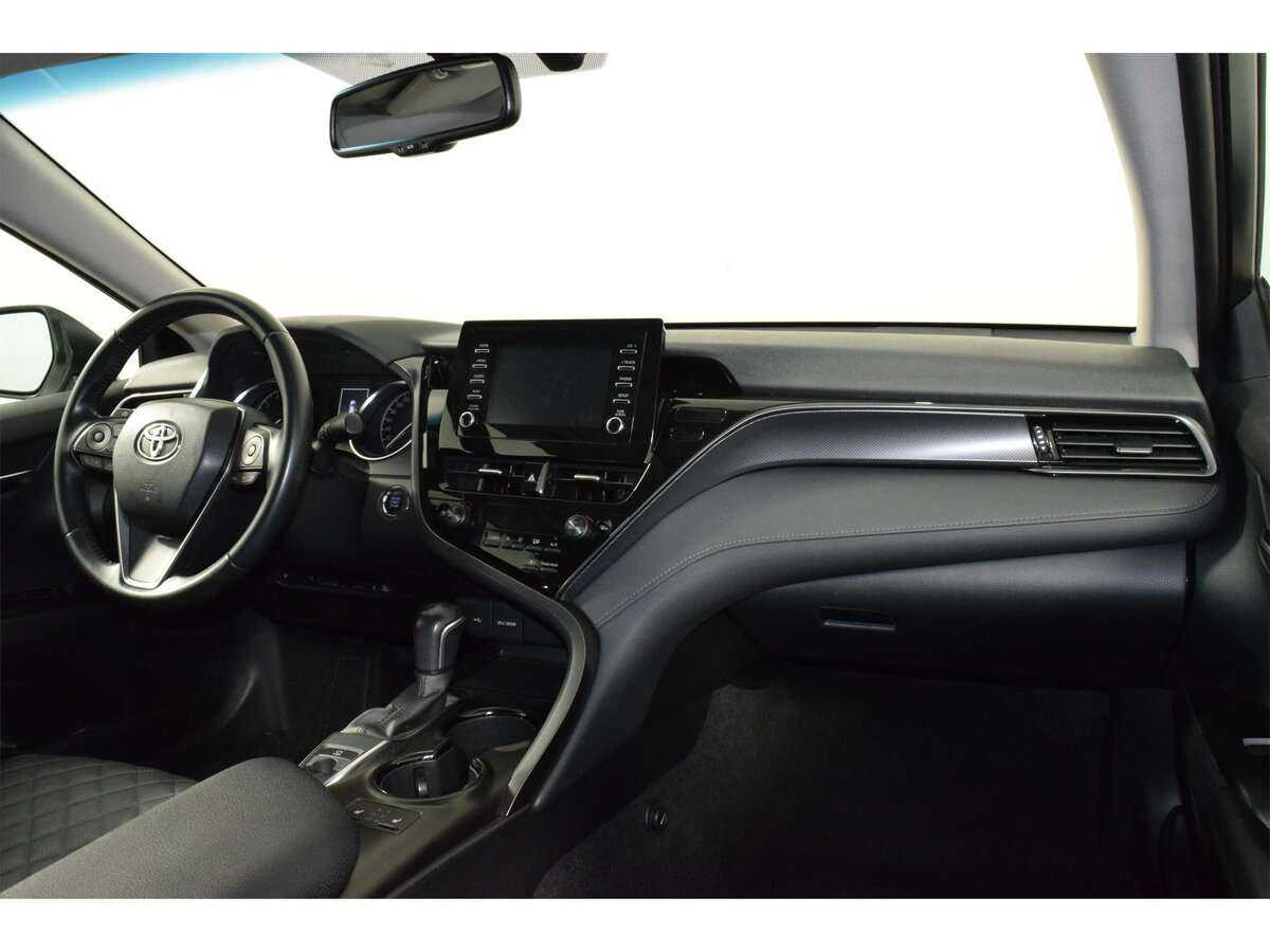 Toyota Camry с пробегом — 2021 год. Фото: #8