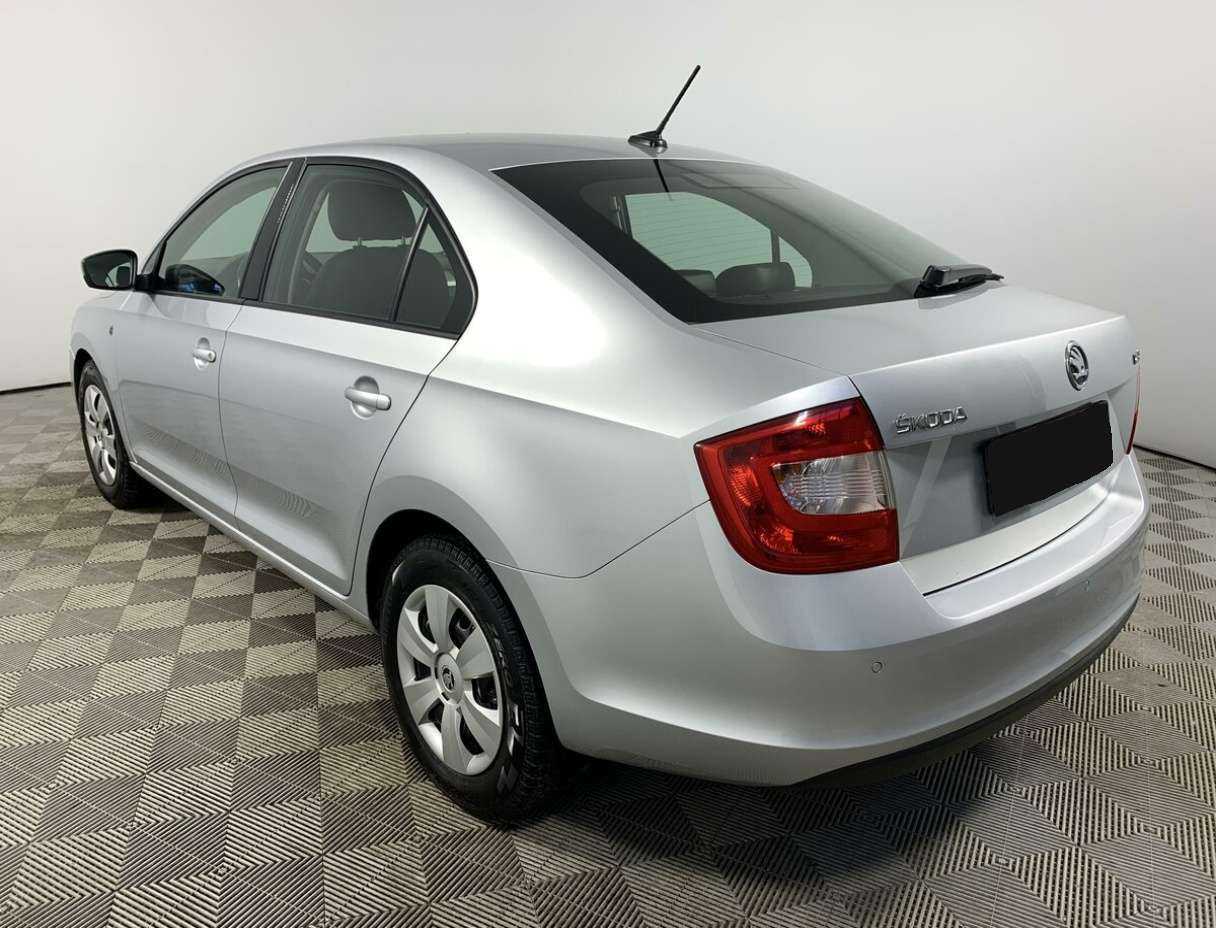 Skoda Rapid с пробегом — 2017 год. Фото: #5