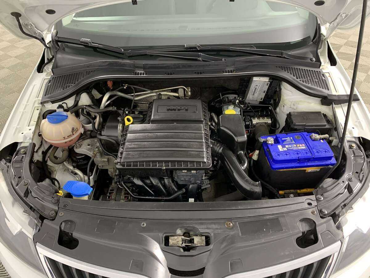 Skoda Rapid с пробегом — 2017 год. Фото: #8