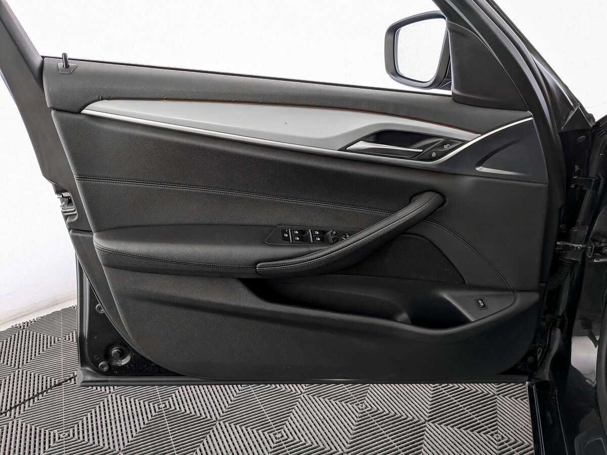 BMW 5 серии с пробегом — 2018 год. Фото: #13