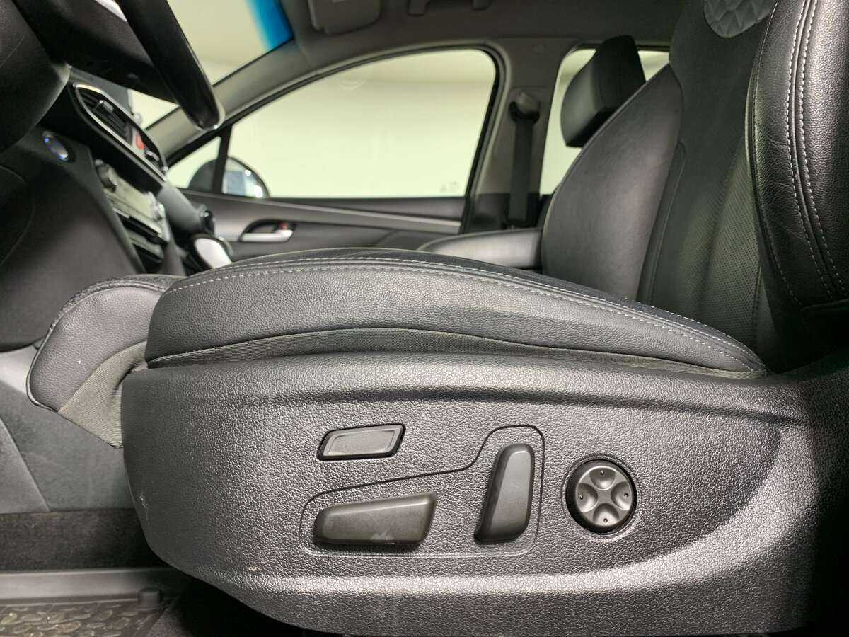Hyundai Santa Fe с пробегом — 2019 год. Фото: #13