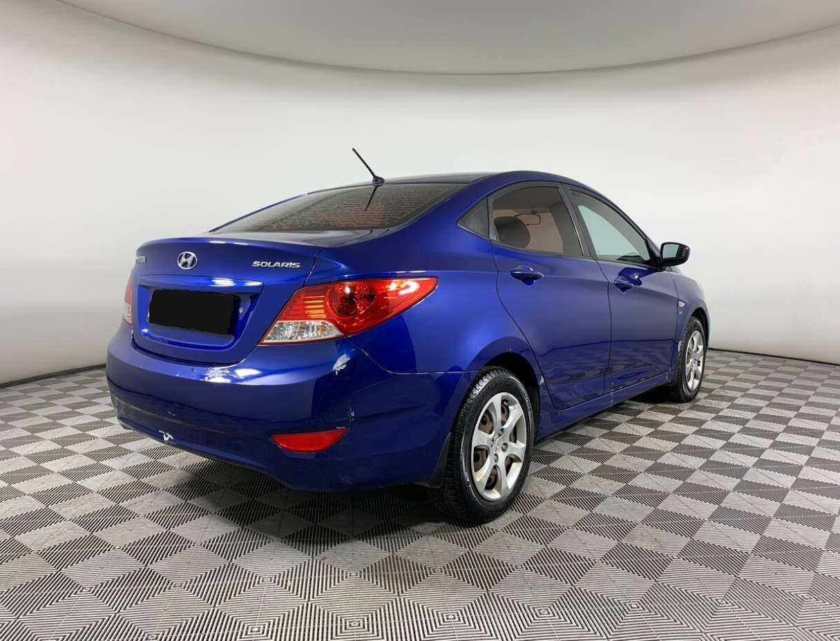 Hyundai Solaris с пробегом — 2013 год. Фото: #4
