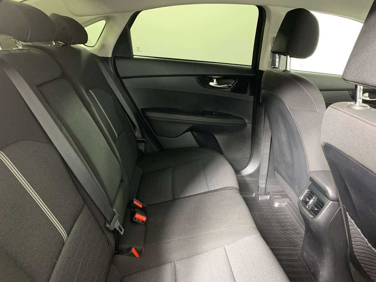 Kia Cerato с пробегом — 2021 год. Фото: #14