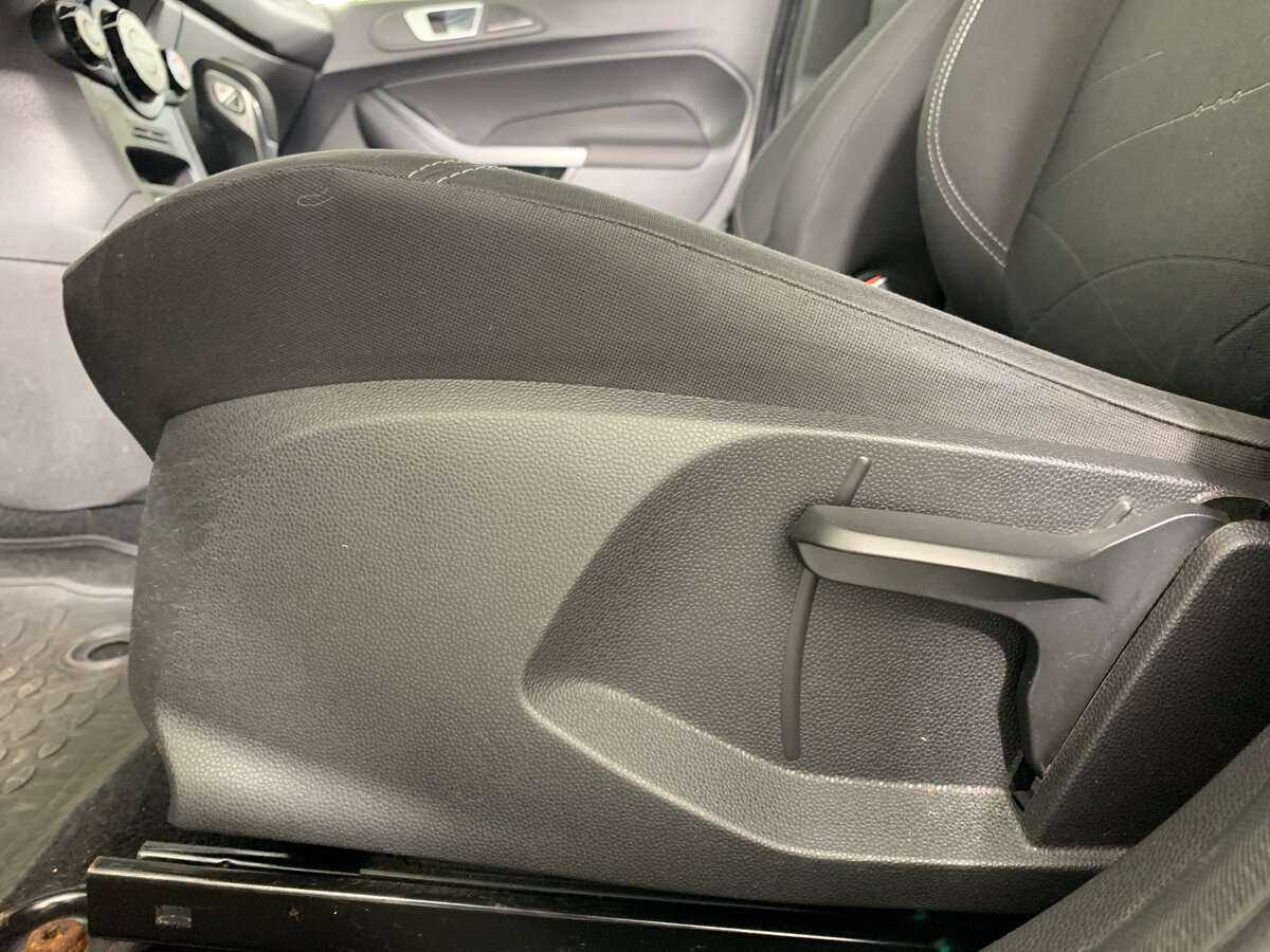 Ford Fiesta с пробегом — 2016 год. Фото: #16