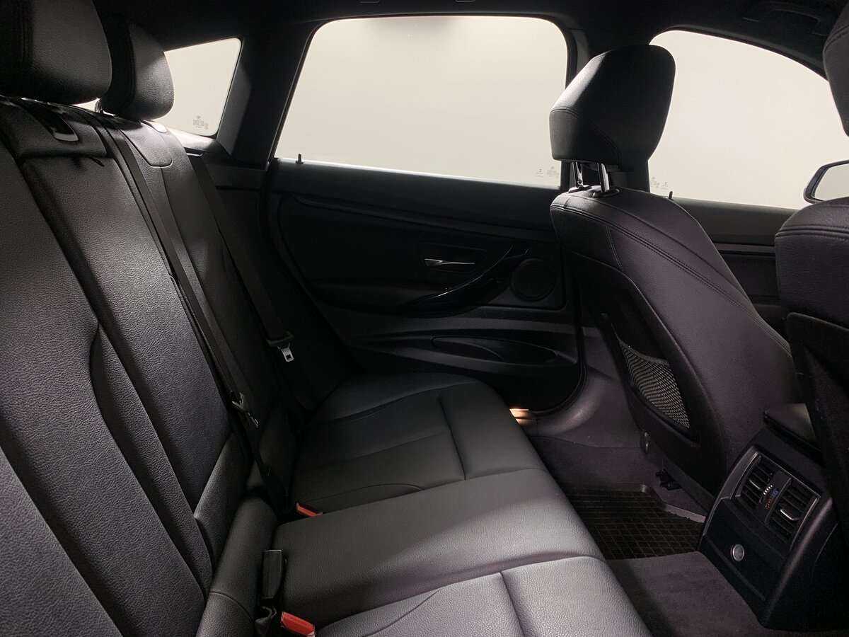 BMW 3 серии с пробегом — 2017 год. Фото: #14