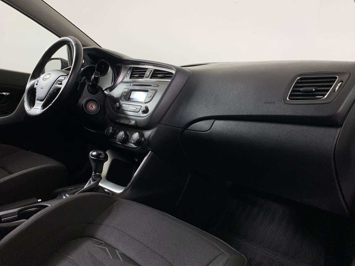 Kia Ceed с пробегом — 2017 год. Фото: #10
