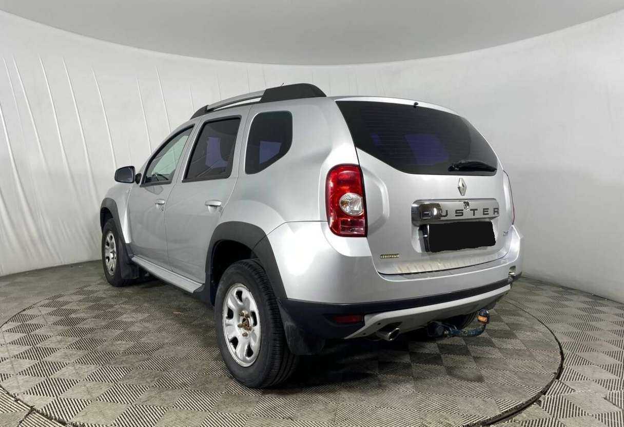 Renault Duster с пробегом — 2014 год. Фото: #6