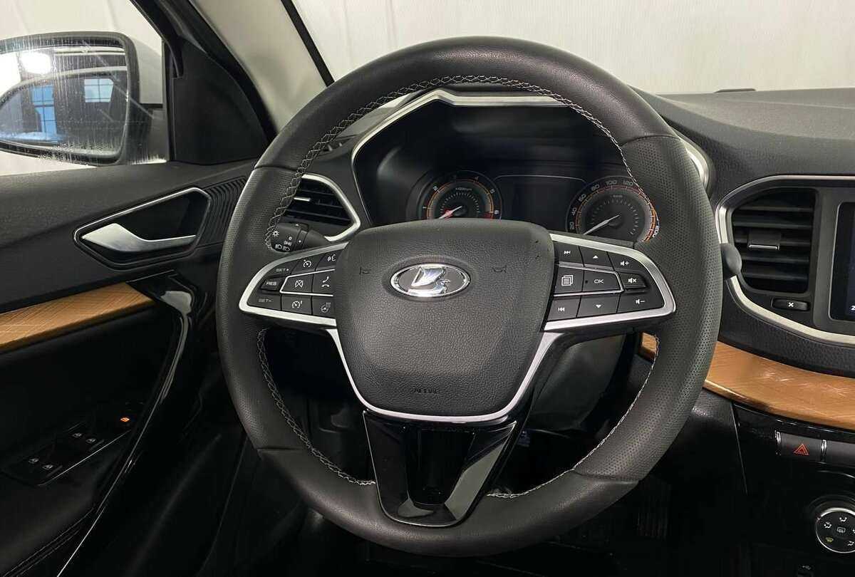 Lada (ВАЗ) Vesta с пробегом — 2023 год. Фото: #8