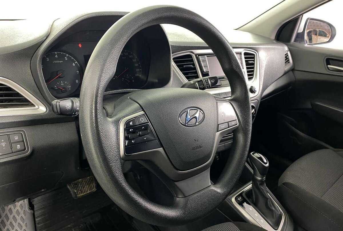 Hyundai Solaris с пробегом — 2020 год. Фото: #9