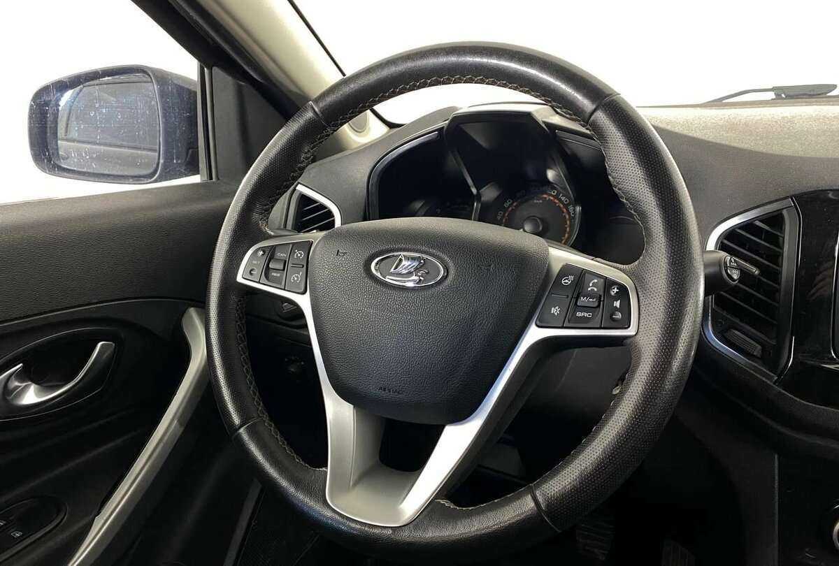 Lada (ВАЗ) XRAY с пробегом — 2019 год. Фото: #8