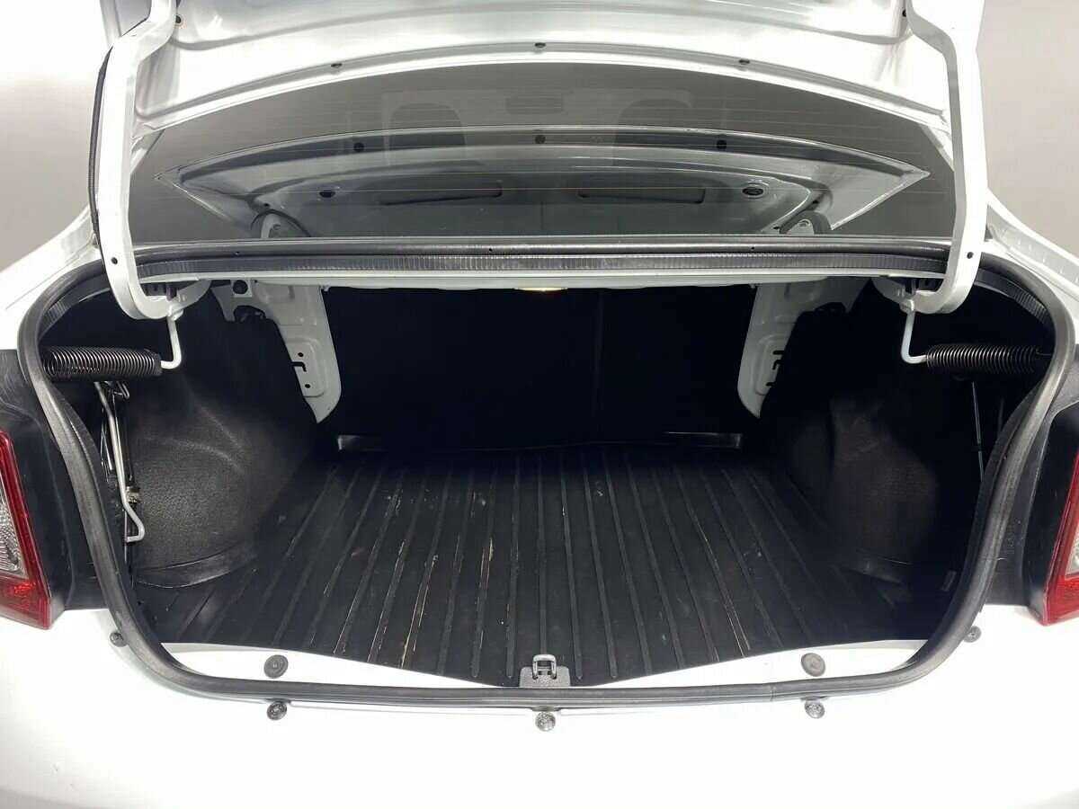 Renault Logan с пробегом — 2021 год. Фото: #9