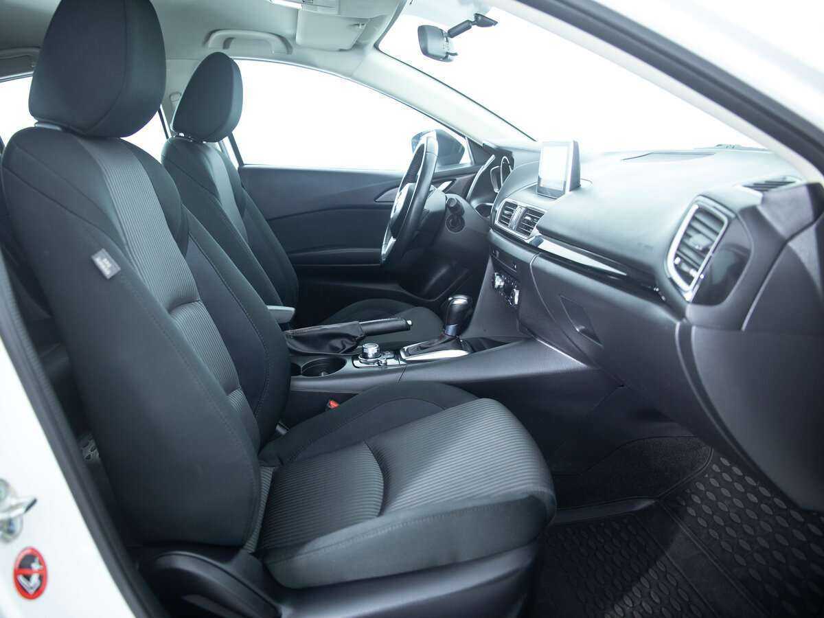 Mazda 3 с пробегом — 2014 год. Фото: #17